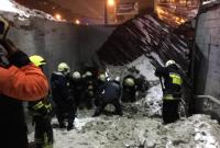 Снежный коллапс в Днепре: обвалилась крыша входа в подземный переход (видео)