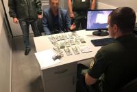 В аэропорту «Одесса» россиянин пытался «выкупить» товарища, которого не пустили в Украину