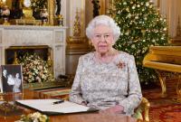 Рождественская елка Елизаветы II в Виндзорском замке (видео)
