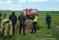 Тела трех мужчин и женщины обнаружили в заброшенном колодце в Одесской области