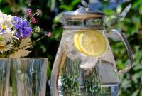 Что нужно пить в жару, чтобы утолить жажду и сильно не потеть