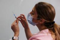 За сутки в Украине от COVID-19 вакцинировали лишь 25 тысяч человек