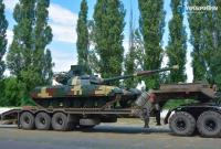 Украинским военным передали два восстановленных танка "Булат"