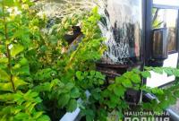 В Харьковской области рейсовый автобус въехал в отбойник: пострадал водитель