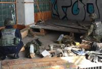 В Мариуполе на территории заброшенного завода обнаружили схрон боеприпасов