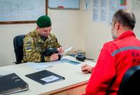 Показали документы, выданные в оккупированном Крыму: 12 российским морякам запретили въезд в Украину